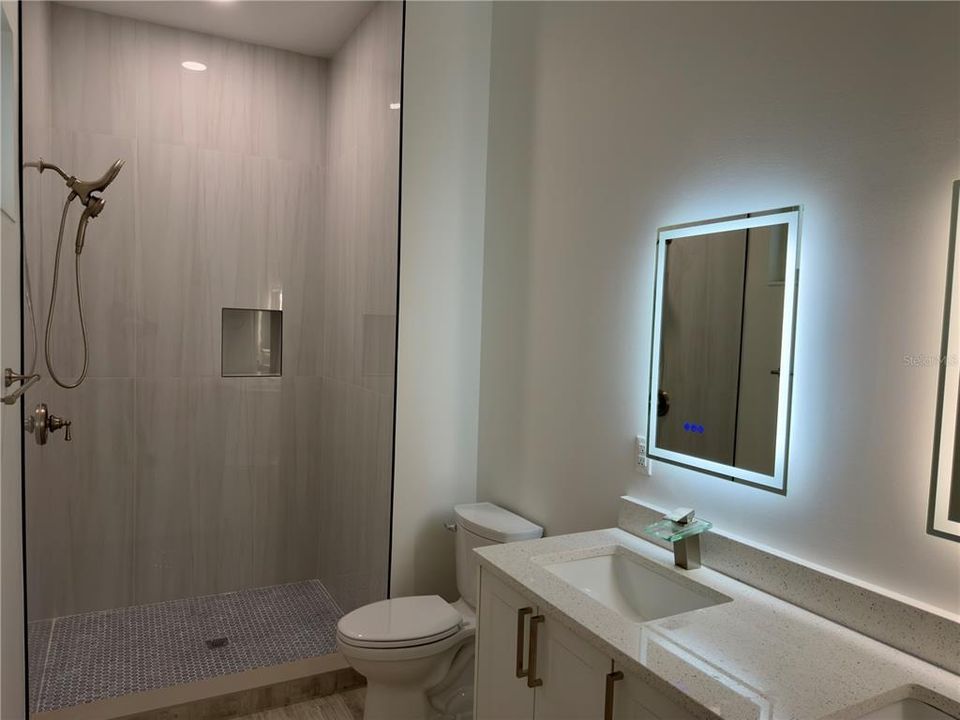 На продажу: $348,900 (3 спален, 2 ванн, 1625 Квадратных фут)