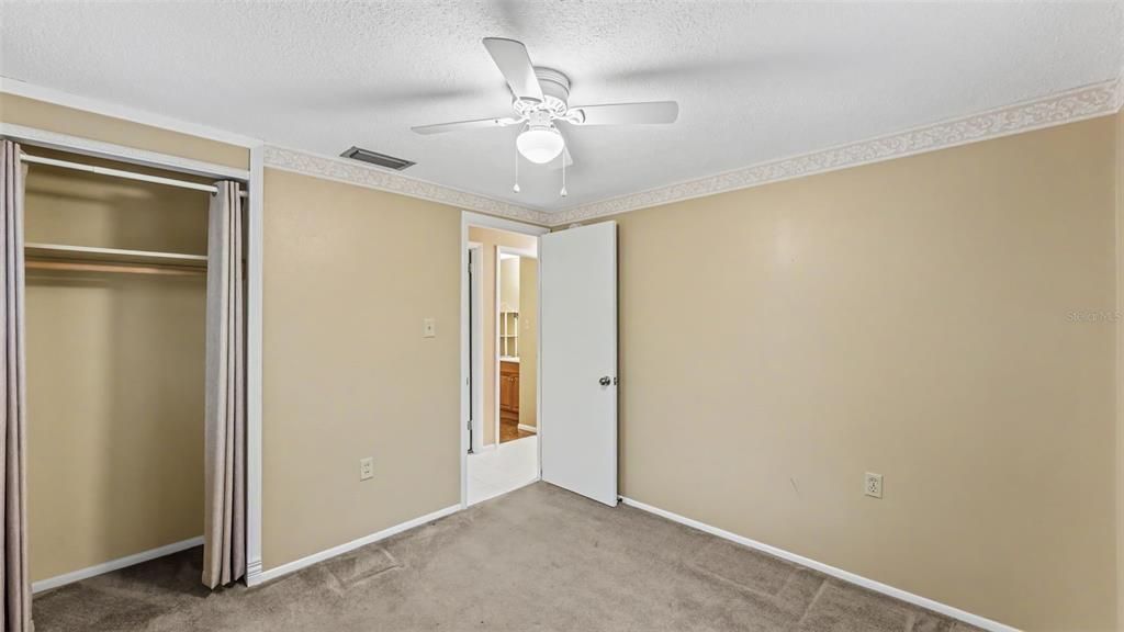 Active With Contract: $274,900 (5 beds, 2 baths, 1734 Square Feet)