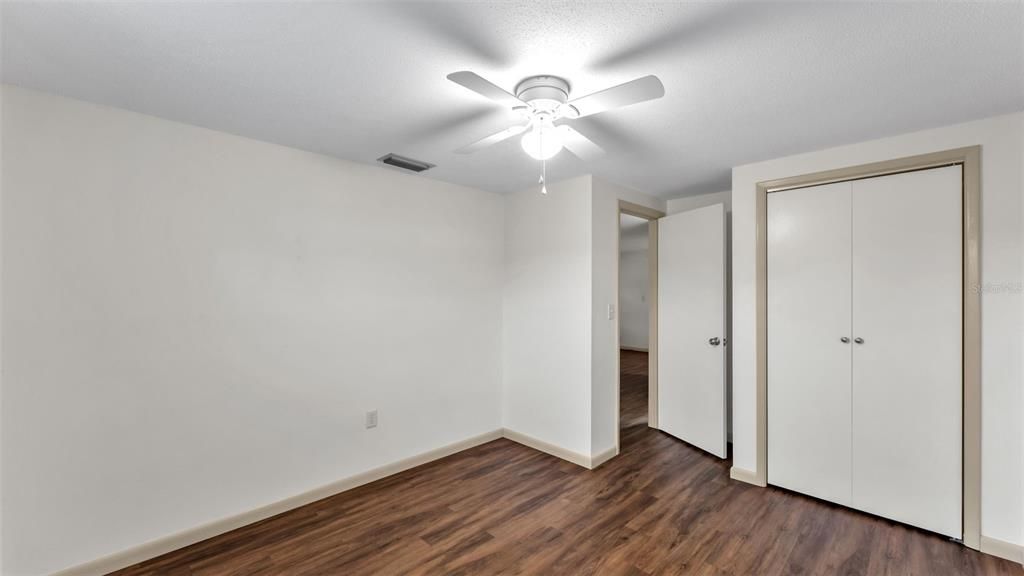 Active With Contract: $274,900 (5 beds, 2 baths, 1734 Square Feet)