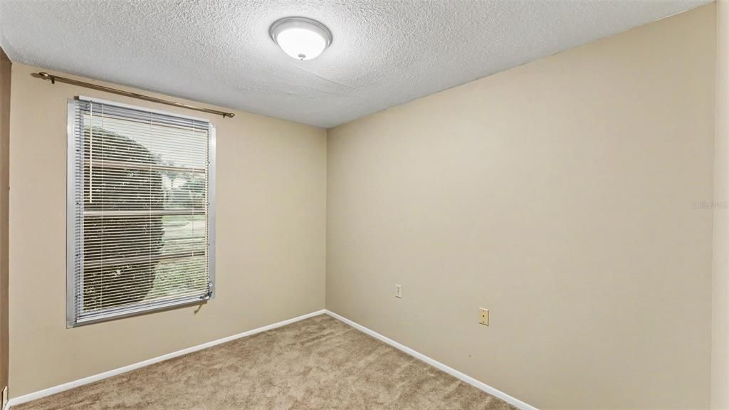 Active With Contract: $274,900 (5 beds, 2 baths, 1734 Square Feet)