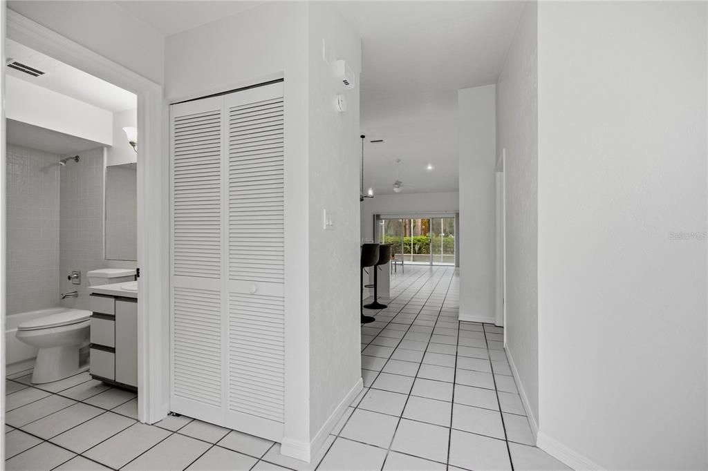 На продажу: $235,000 (3 спален, 2 ванн, 1406 Квадратных фут)