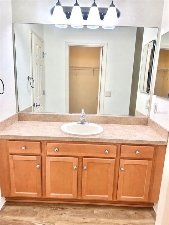 В аренду: $2,250 (2 спален, 2 ванн, 1142 Квадратных фут)