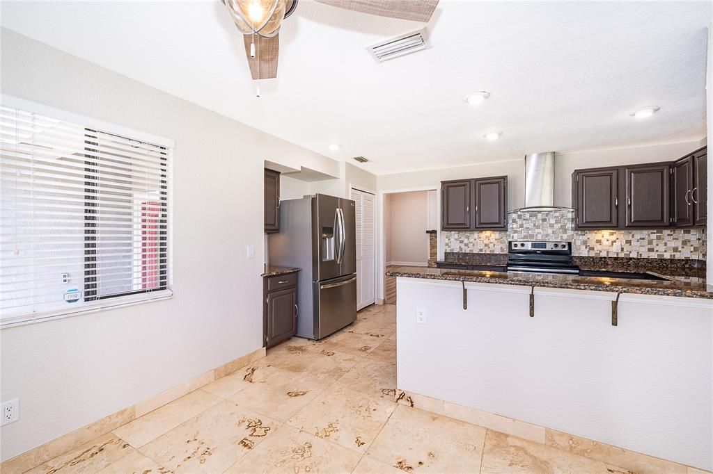En Venta: $465,000 (3 camas, 2 baños, 1929 Pies cuadrados)
