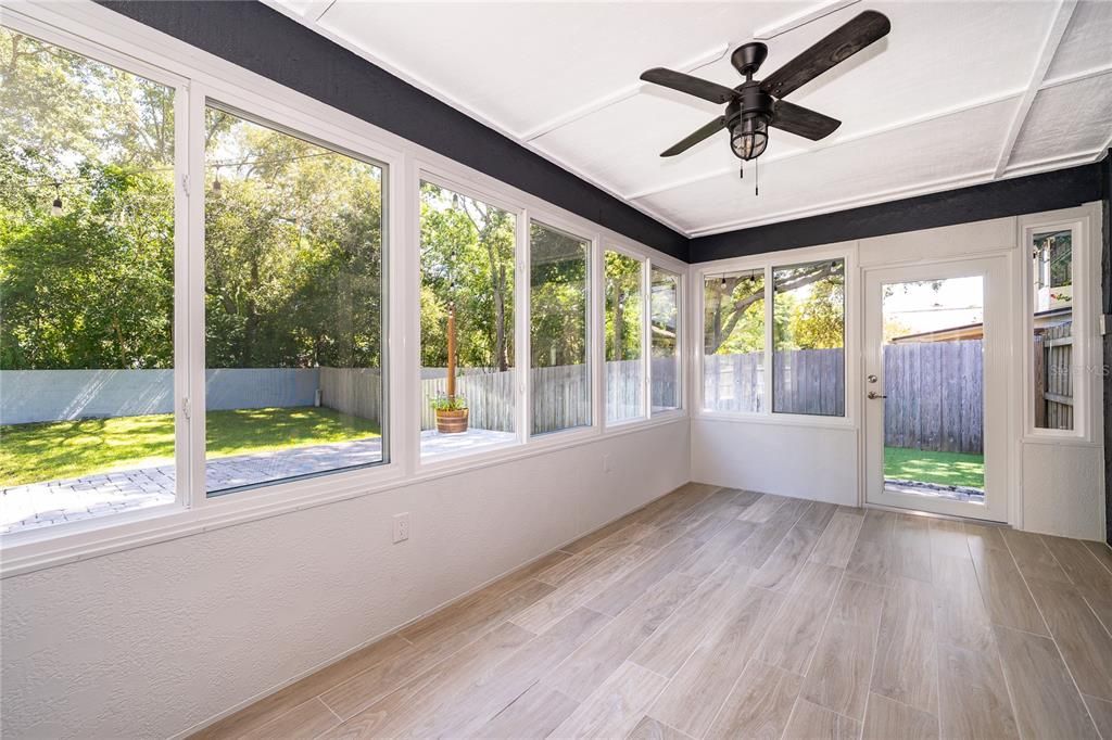 En Venta: $465,000 (3 camas, 2 baños, 1929 Pies cuadrados)
