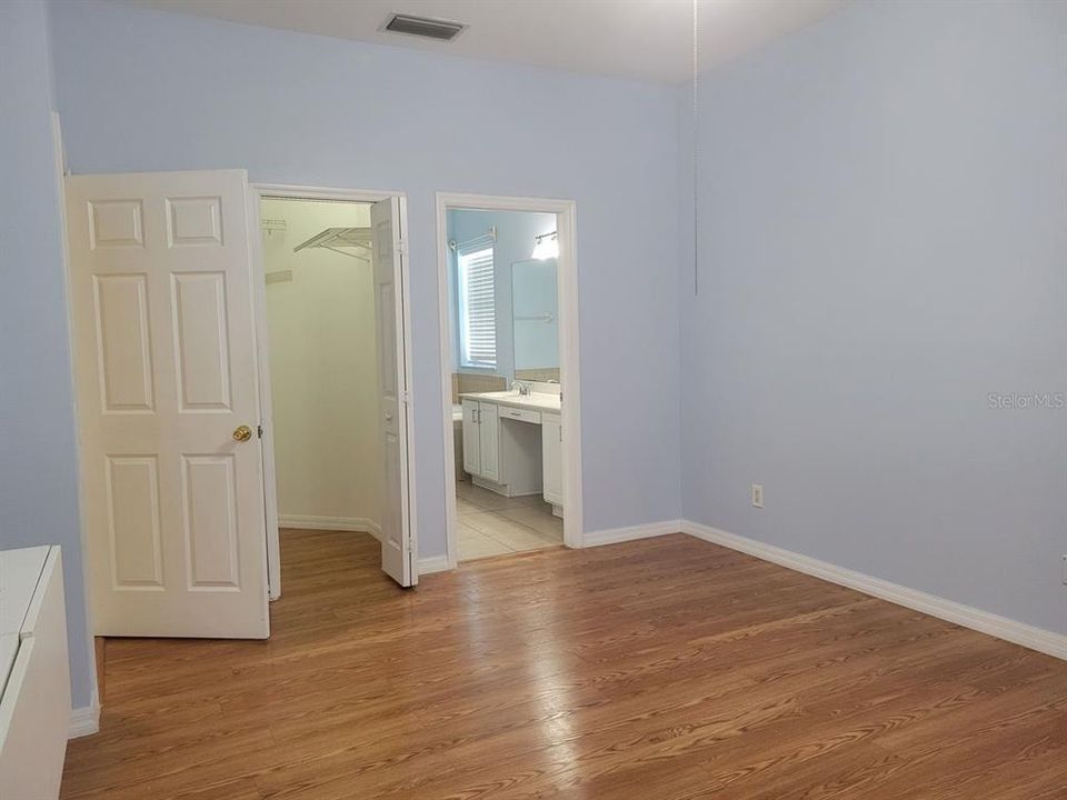 В аренду: $2,395 (4 спален, 2 ванн, 1805 Квадратных фут)