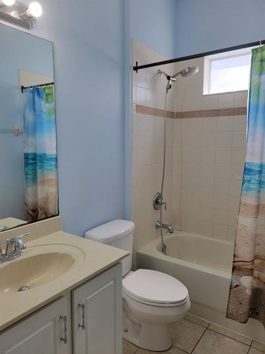 В аренду: $2,395 (4 спален, 2 ванн, 1805 Квадратных фут)