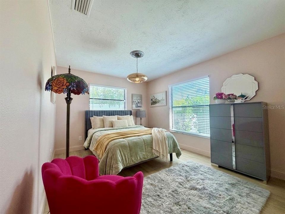 En Venta: $575,000 (3 camas, 2 baños, 1854 Pies cuadrados)