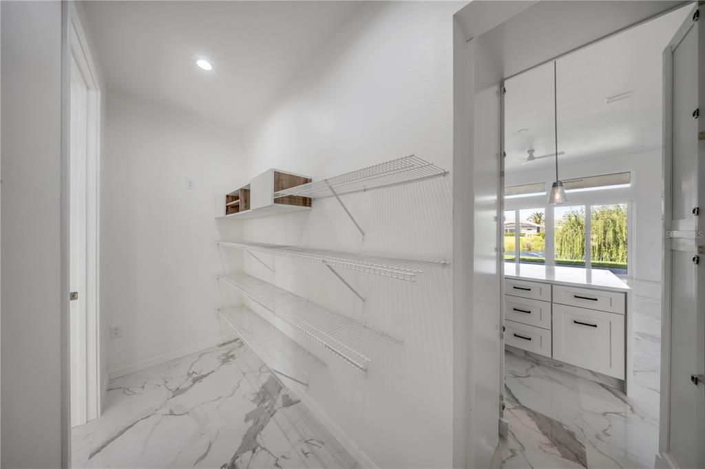 На продажу: $1,350,000 (4 спален, 3 ванн, 2829 Квадратных фут)