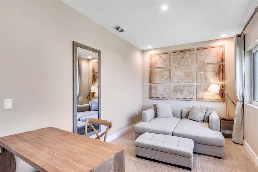 En Venta: $475,000 (3 camas, 4 baños, 2195 Pies cuadrados)