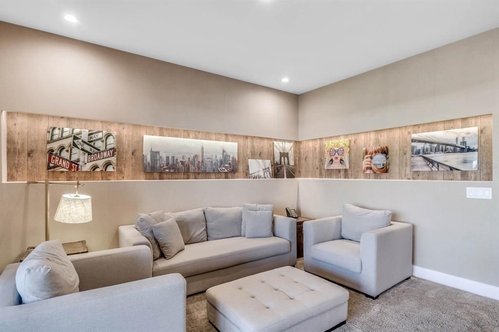 En Venta: $475,000 (3 camas, 4 baños, 2195 Pies cuadrados)