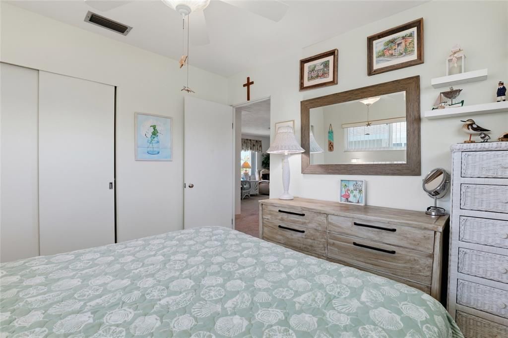 En Venta: $365,000 (2 camas, 2 baños, 1136 Pies cuadrados)