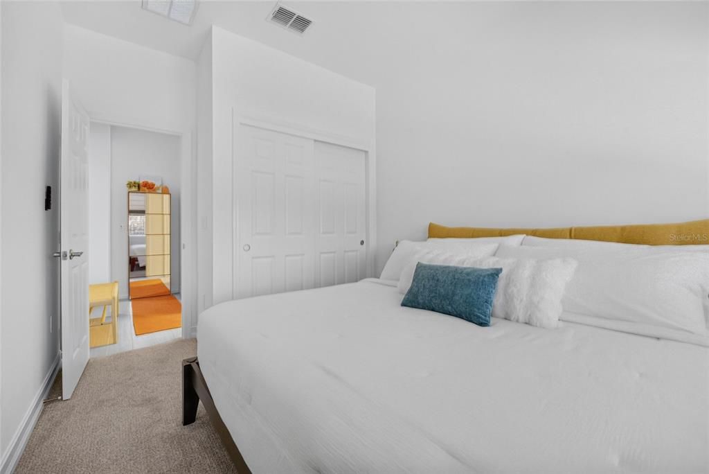For Sale: $279,900 (2 beds, 2 baths, 1562 Square Feet)