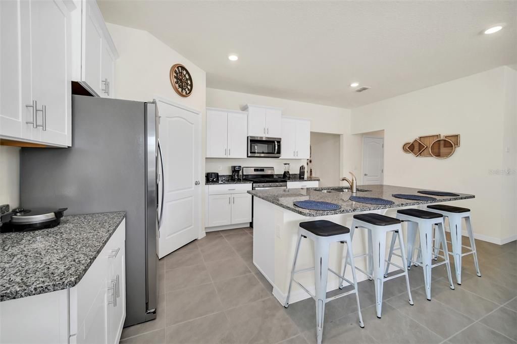 For Rent: $3,900 (7 beds, 5 baths, 3626 Square Feet)
