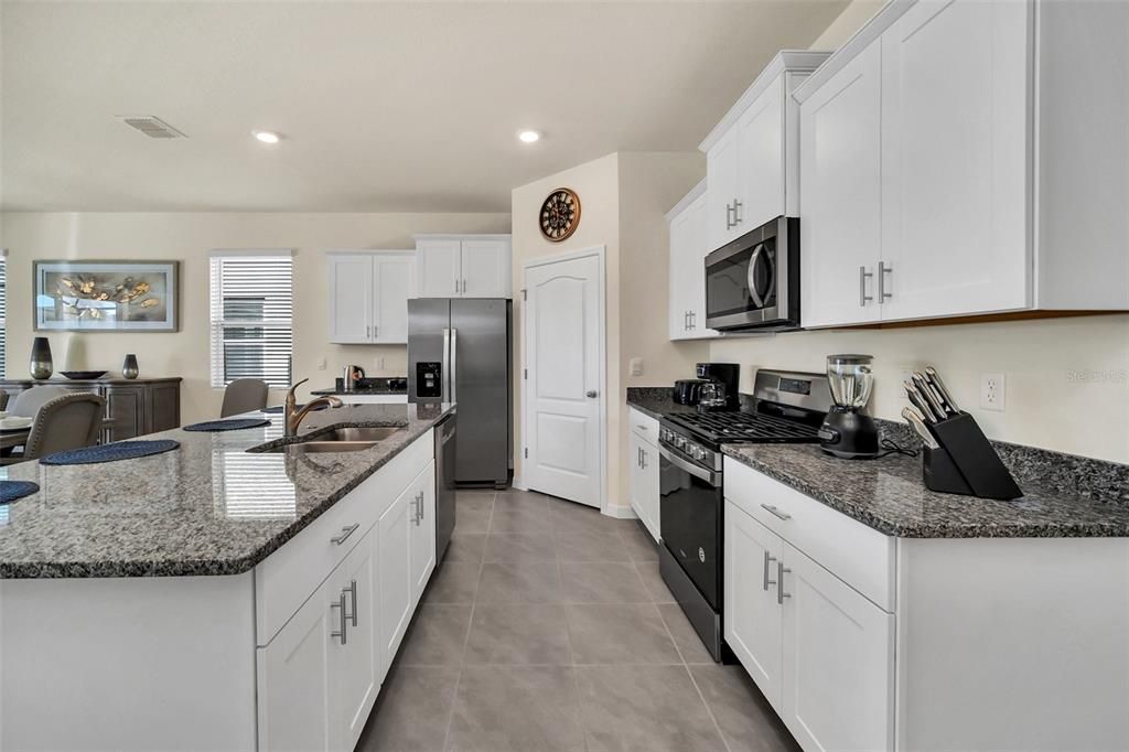 For Rent: $3,900 (7 beds, 5 baths, 3626 Square Feet)