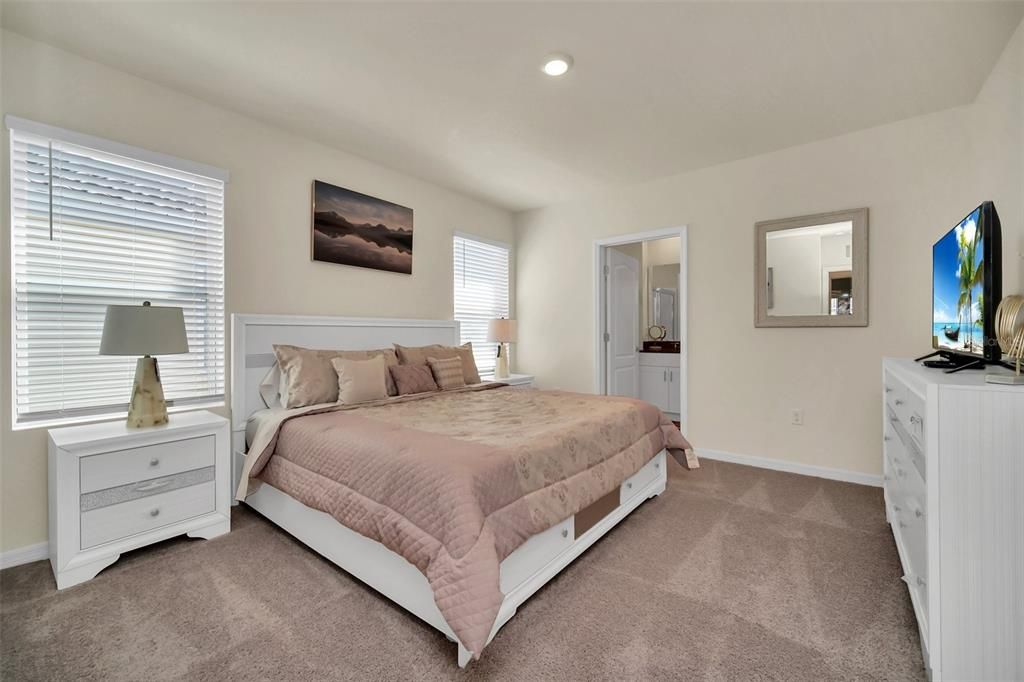 For Rent: $3,900 (7 beds, 5 baths, 3626 Square Feet)