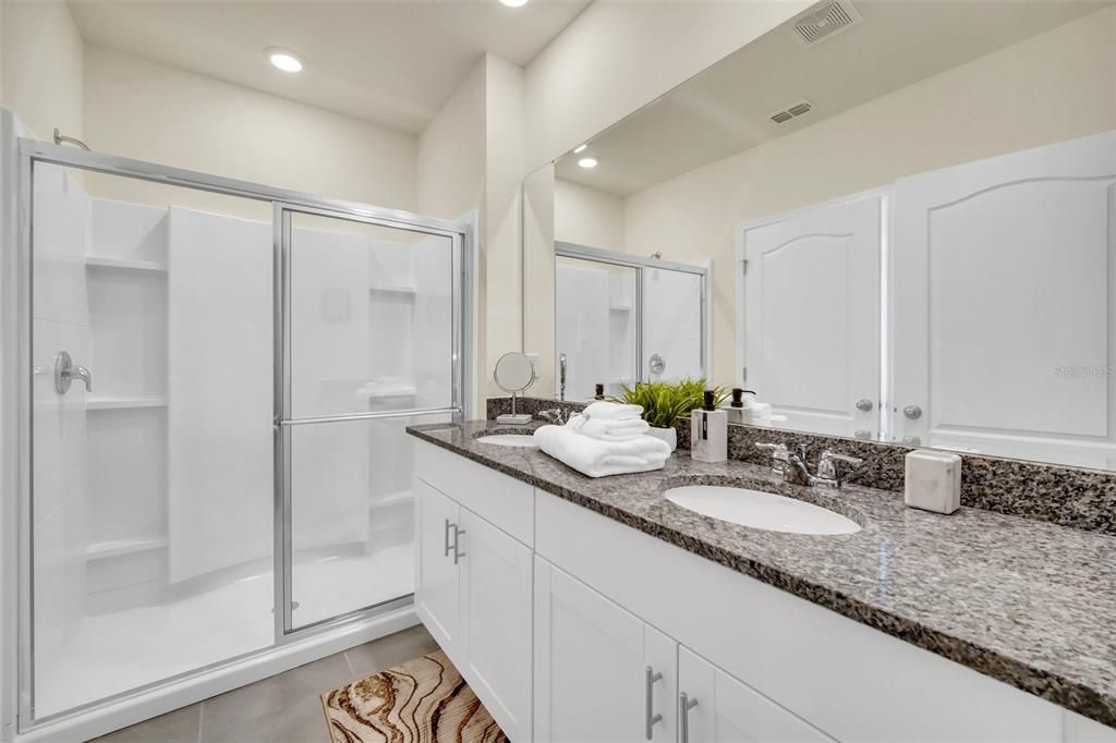 For Rent: $3,900 (7 beds, 5 baths, 3626 Square Feet)