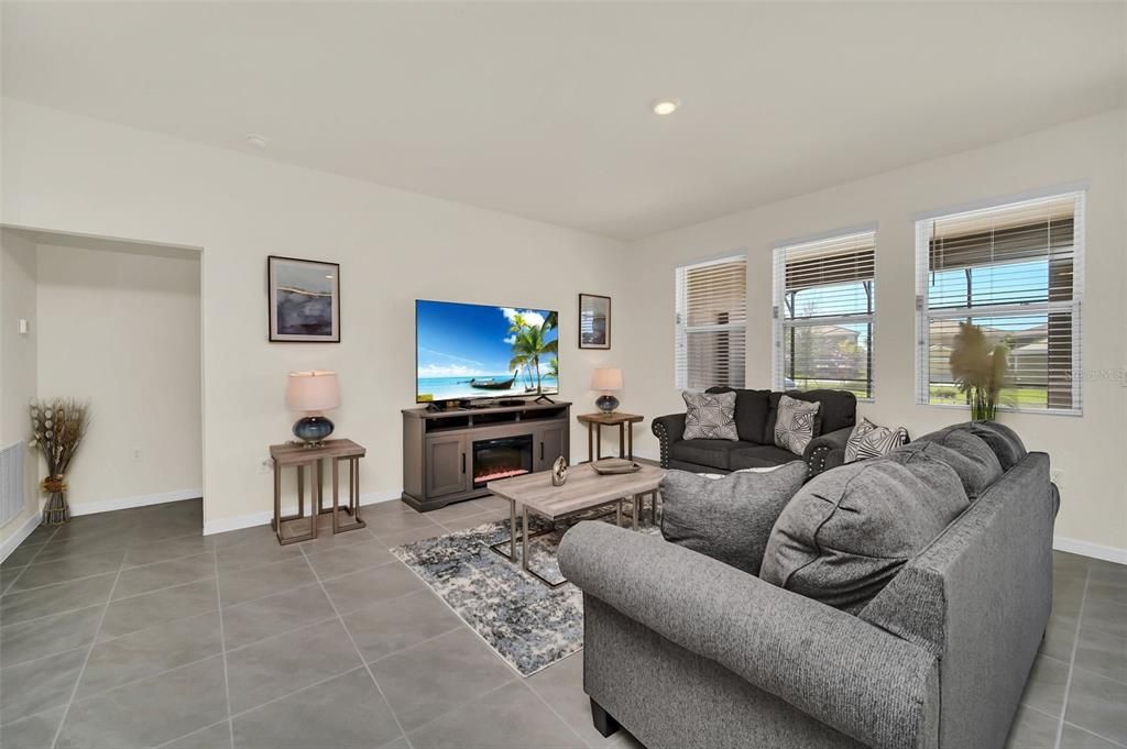For Rent: $3,900 (7 beds, 5 baths, 3626 Square Feet)