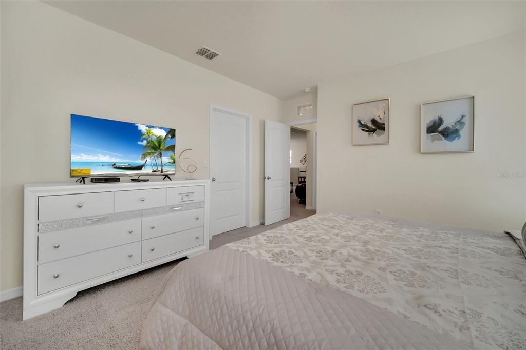 For Rent: $3,900 (7 beds, 5 baths, 3626 Square Feet)