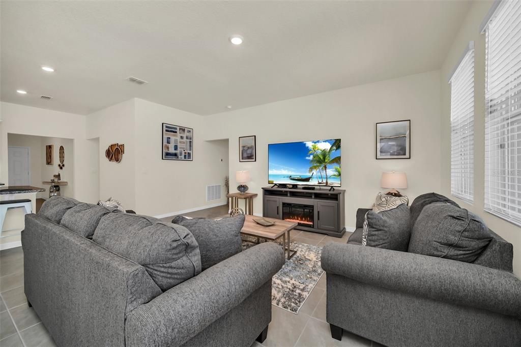 For Rent: $3,900 (7 beds, 5 baths, 3626 Square Feet)