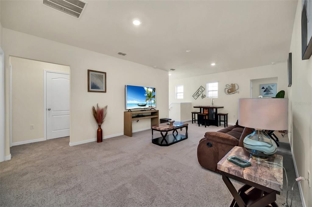 For Rent: $3,900 (7 beds, 5 baths, 3626 Square Feet)