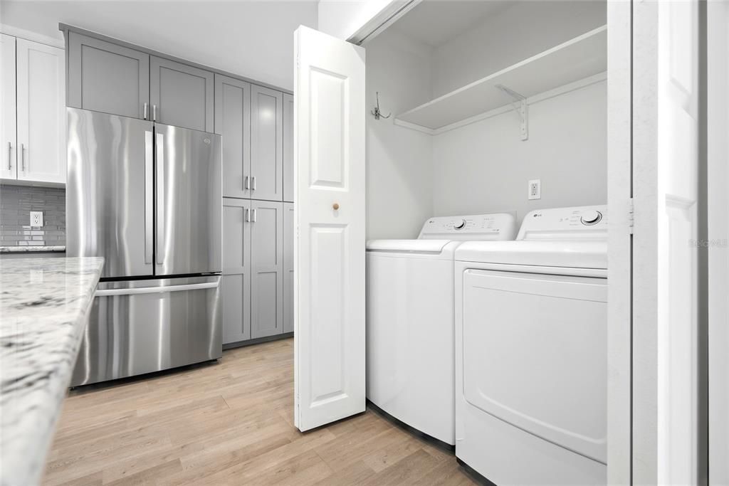 На продажу: $325,000 (2 спален, 1 ванн, 1044 Квадратных фут)