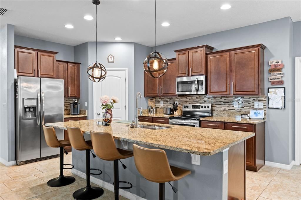 For Sale: $549,900 (4 beds, 3 baths, 2851 Square Feet)