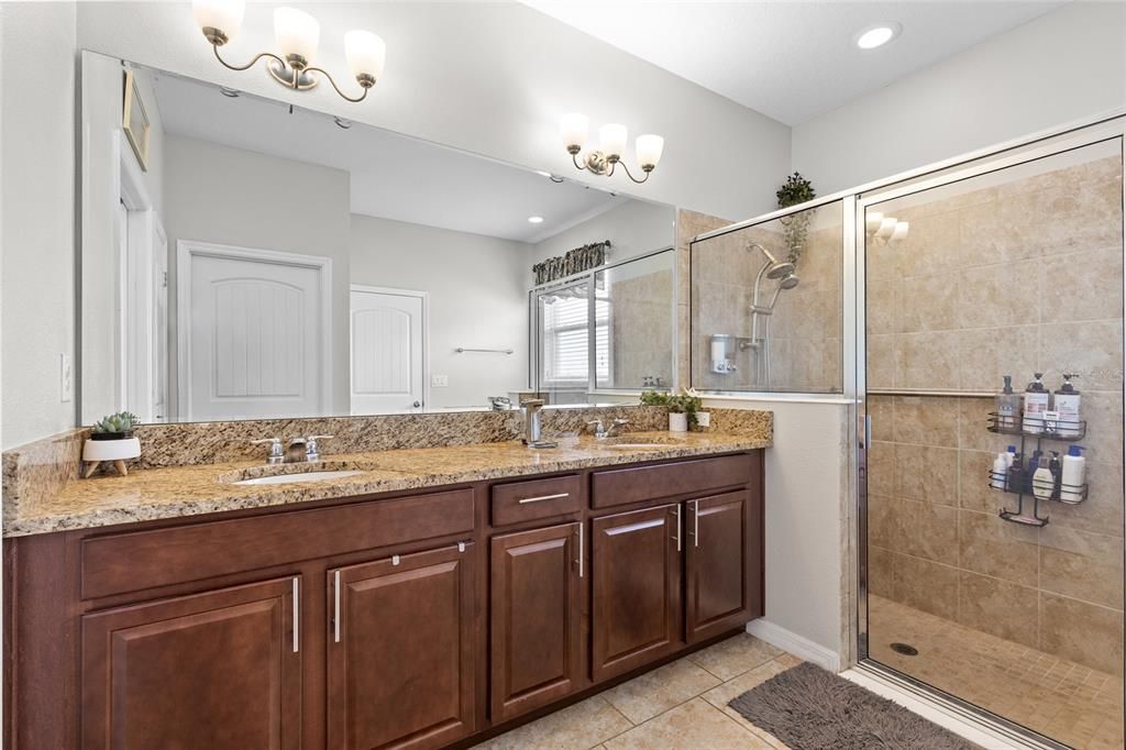 For Sale: $549,900 (4 beds, 3 baths, 2851 Square Feet)