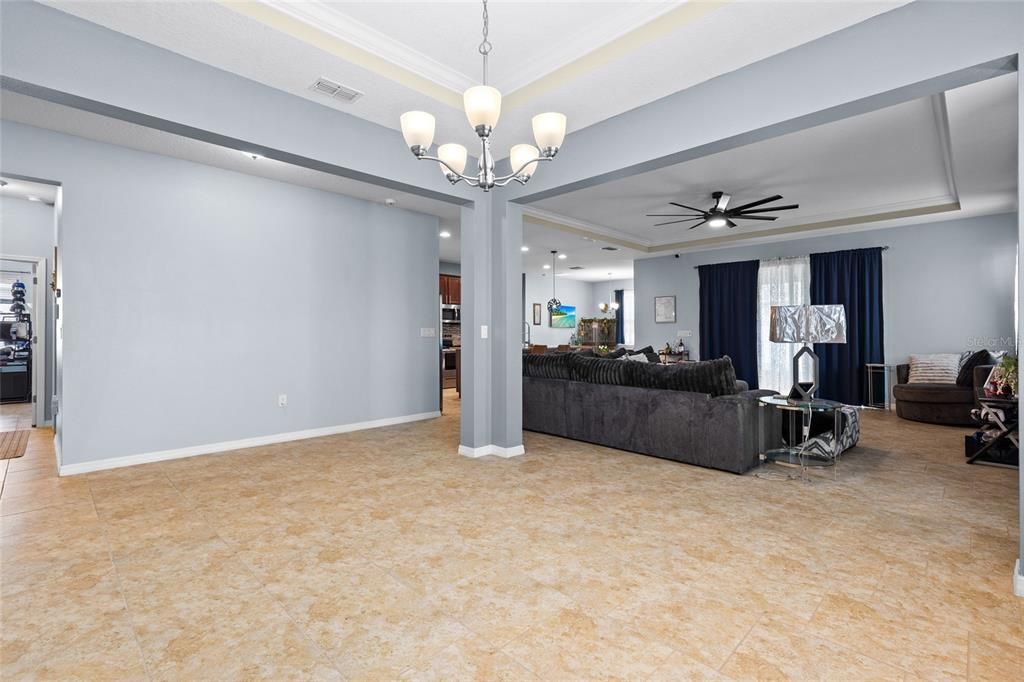 For Sale: $549,900 (4 beds, 3 baths, 2851 Square Feet)