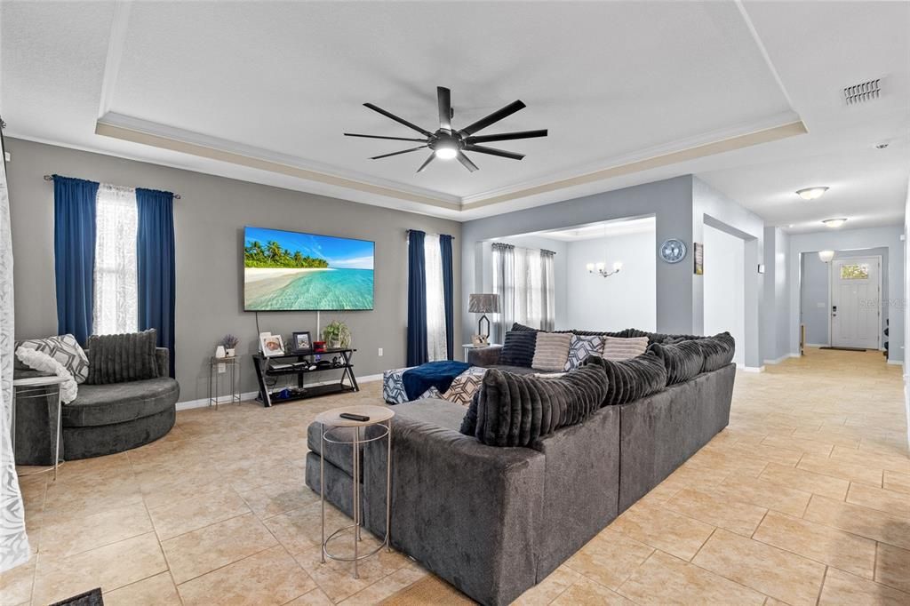 For Sale: $549,900 (4 beds, 3 baths, 2851 Square Feet)