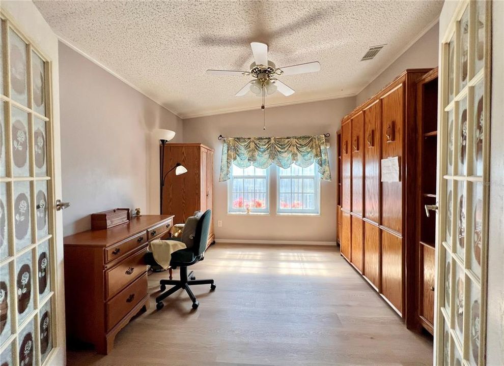 На продажу: $199,000 (3 спален, 2 ванн, 1355 Квадратных фут)