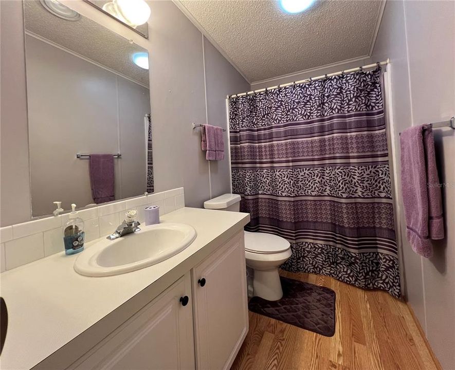 На продажу: $199,000 (3 спален, 2 ванн, 1355 Квадратных фут)