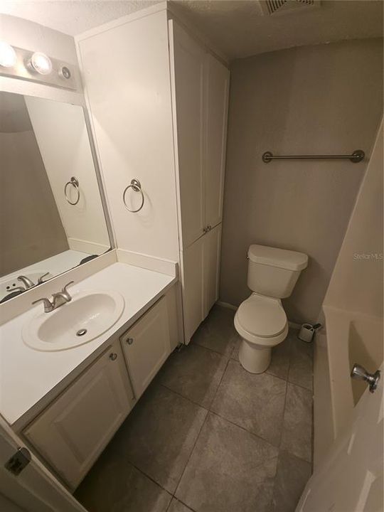 На продажу: $96,900 (1 спален, 1 ванн, 496 Квадратных фут)