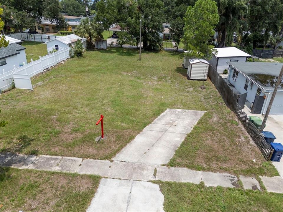 待售: $279,000 (0.24 acres)