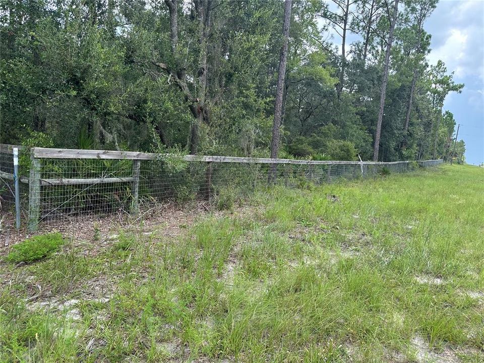 На продажу: $70,000 (2.29 acres)