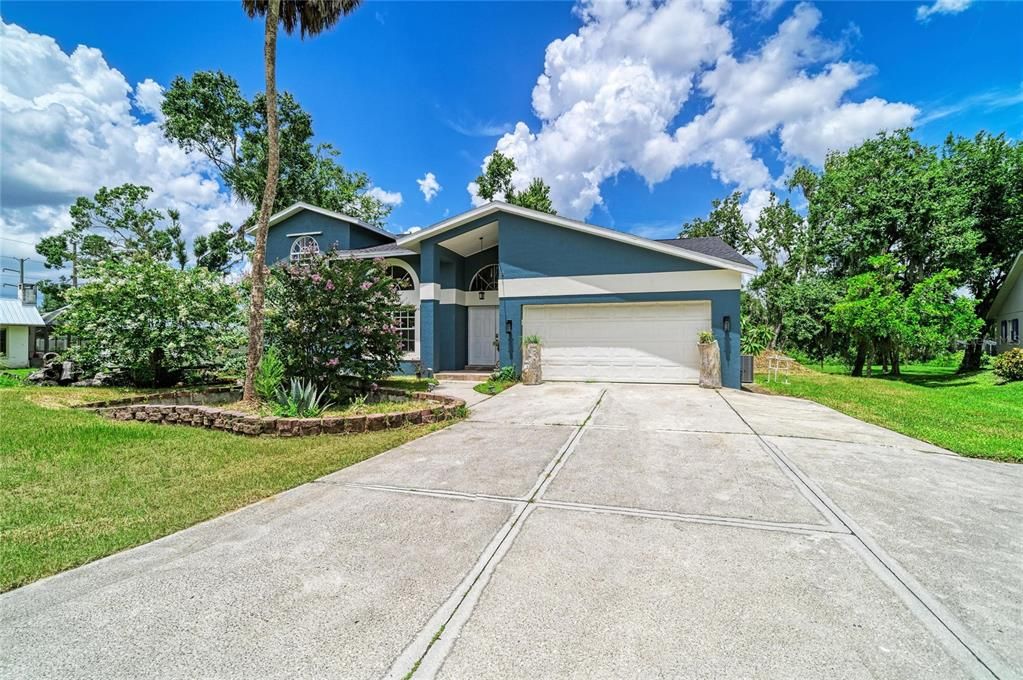 For Sale: $775,000 (3 beds, 3 baths, 2508 Square Feet)