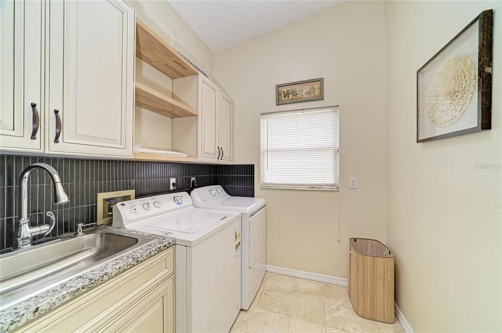 For Sale: $775,000 (3 beds, 3 baths, 2508 Square Feet)