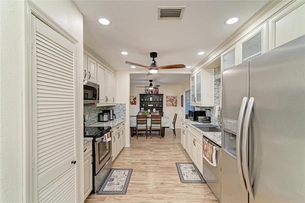 For Sale: $775,000 (3 beds, 3 baths, 2508 Square Feet)