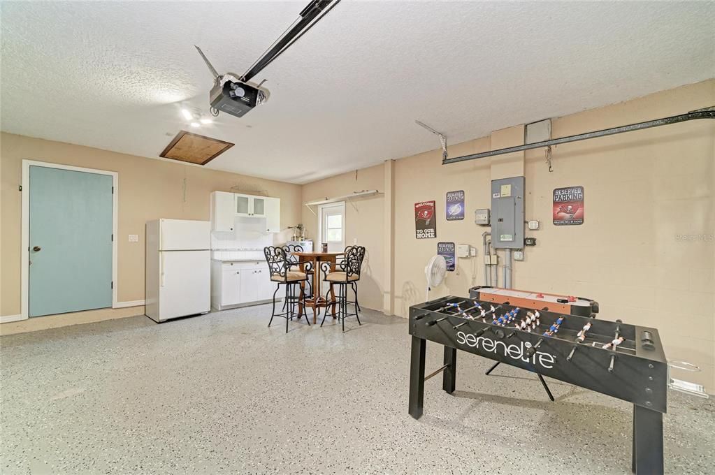 For Sale: $775,000 (3 beds, 3 baths, 2508 Square Feet)