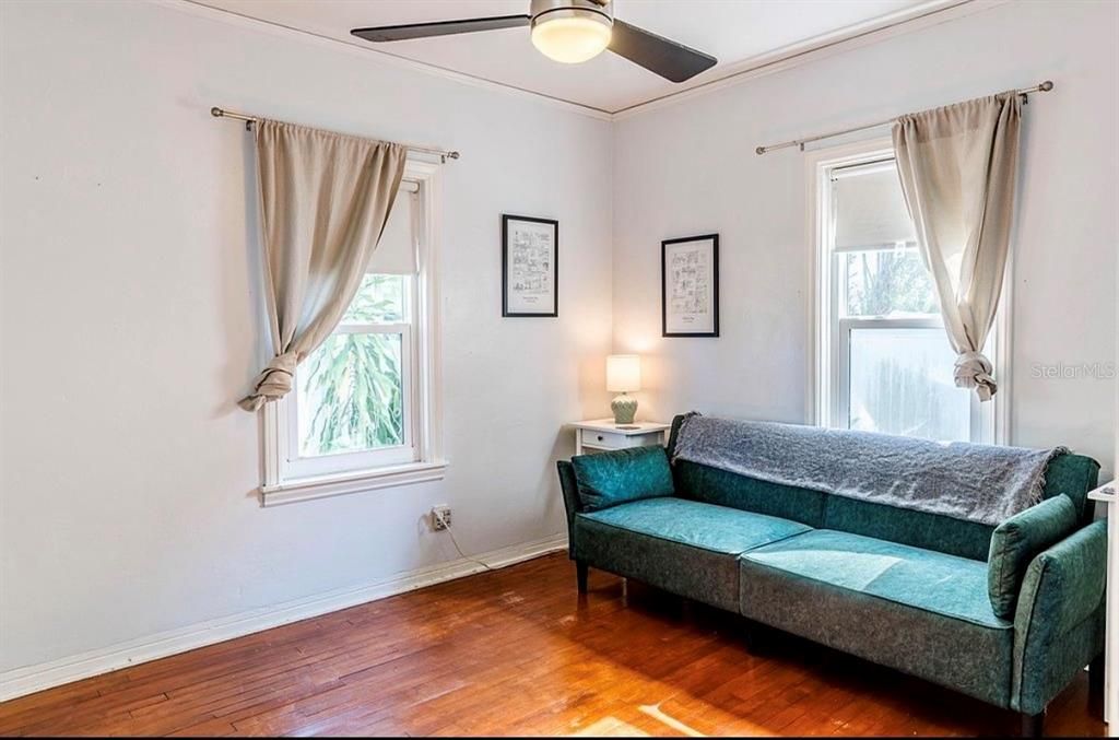 En Venta: $345,000 (2 camas, 1 baños, 1125 Pies cuadrados)