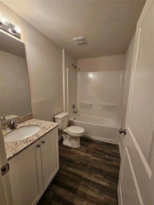 В аренду: $1,900 (4 спален, 2 ванн, 1657 Квадратных фут)