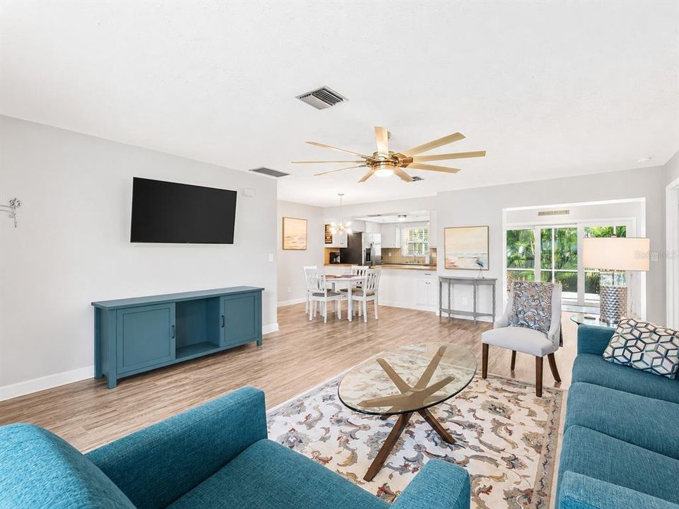 For Sale: $430,000 (3 beds, 2 baths, 1328 Square Feet)