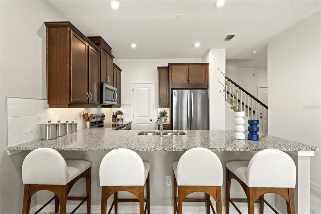 На продажу: $384,990 (3 спален, 2 ванн, 1476 Квадратных фут)