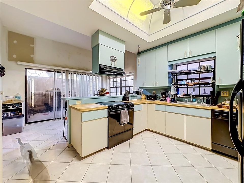 На продажу: $1,799,000 (5 спален, 4 ванн, 5209 Квадратных фут)
