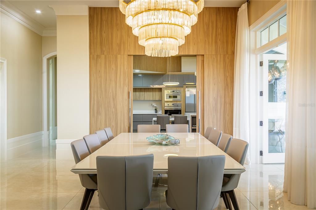 На продажу: $4,495,000 (4 спален, 5 ванн, 6159 Квадратных фут)