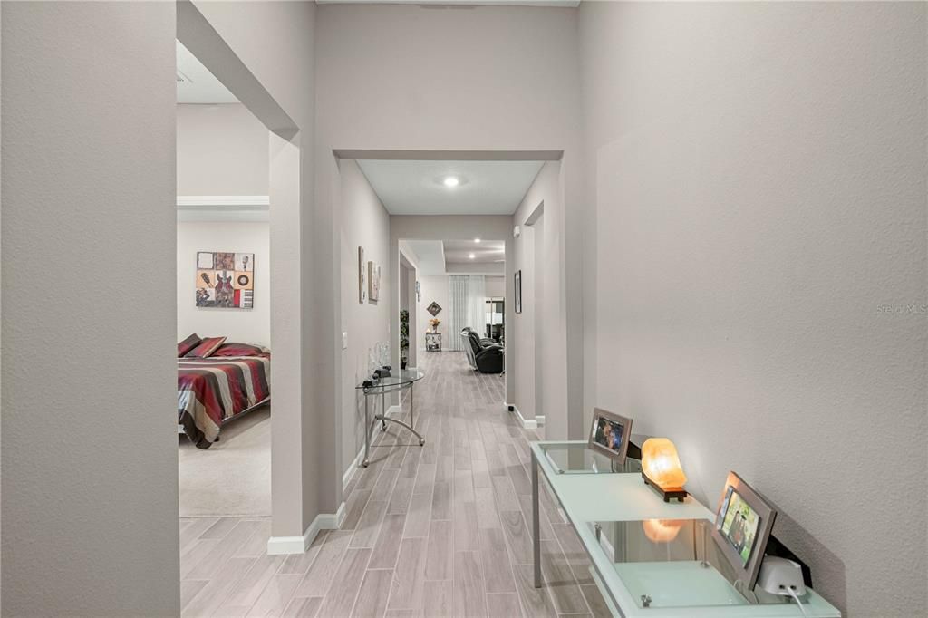 En Venta: $429,927 (4 camas, 3 baños, 2692 Pies cuadrados)