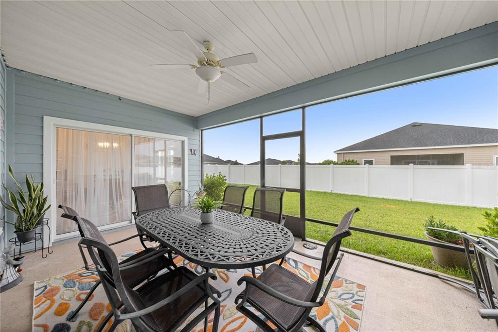 En Venta: $429,927 (4 camas, 3 baños, 2692 Pies cuadrados)