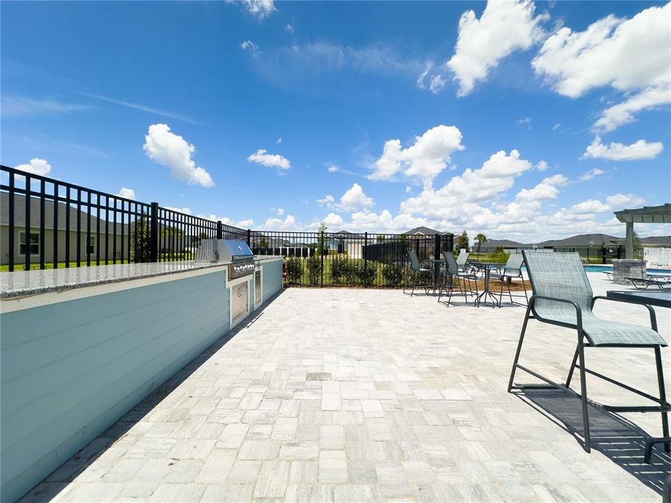 En Venta: $429,927 (4 camas, 3 baños, 2692 Pies cuadrados)
