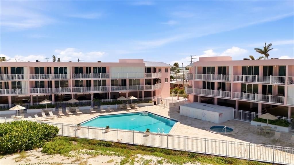 На продажу: $1,275,000 (2 спален, 2 ванн, 1179 Квадратных фут)