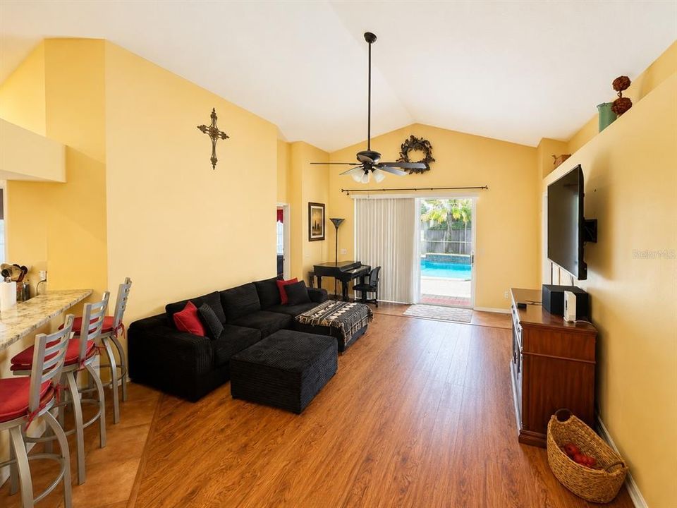 En Venta: $500,000 (4 camas, 3 baños, 1796 Pies cuadrados)
