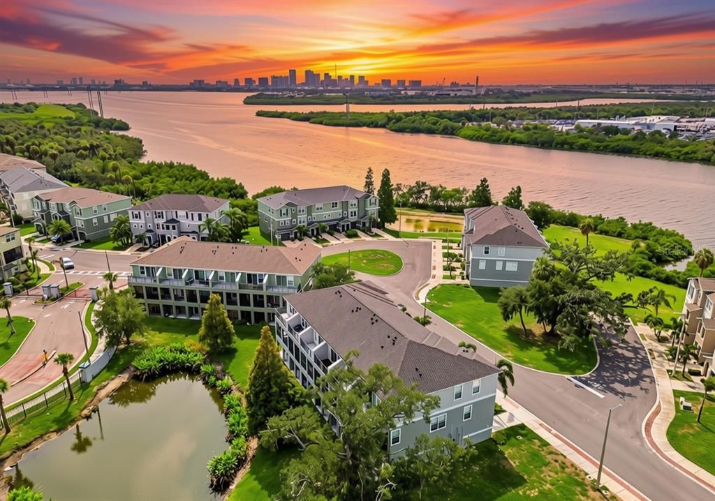 На продажу: $284,000 (2 спален, 2 ванн, 1230 Квадратных фут)